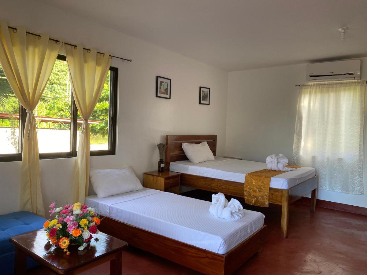 Tongatok Cliff Resort Мамбахао Экстерьер фото