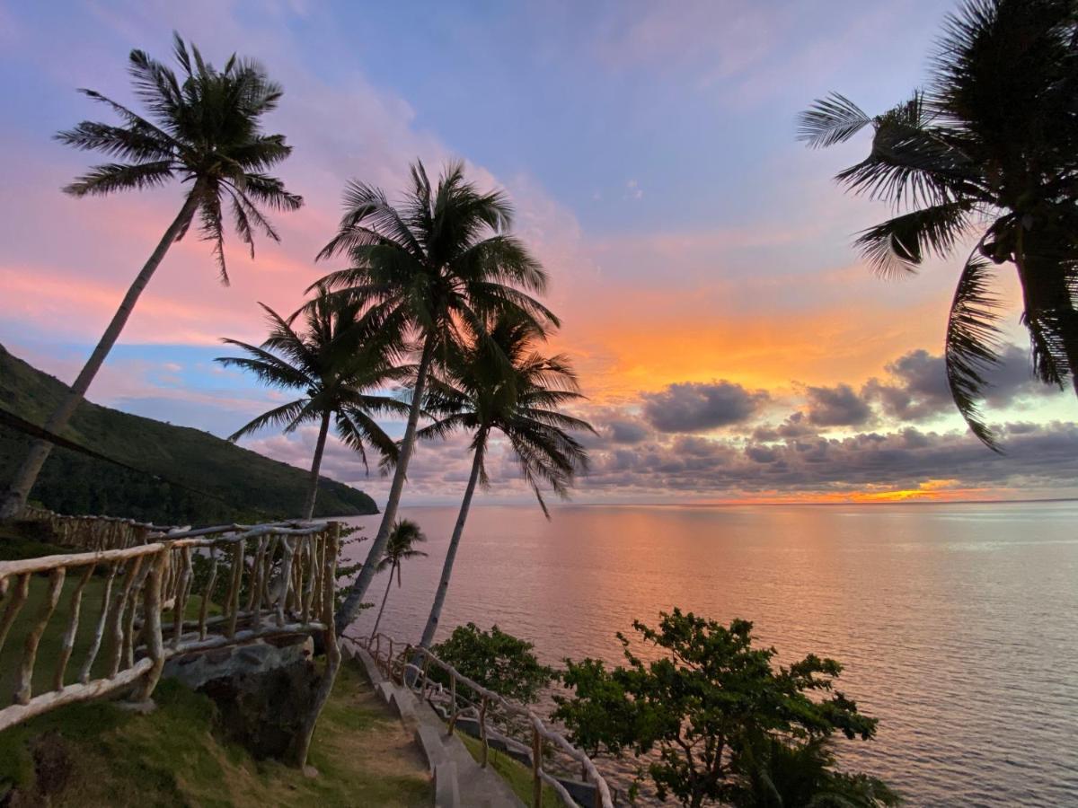 Tongatok Cliff Resort Мамбахао Экстерьер фото